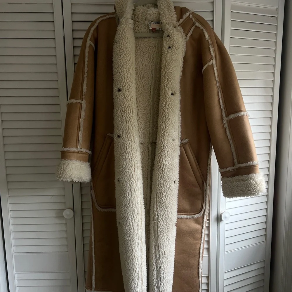 Women's Tan Shearling Coat - Picture 11 of 14